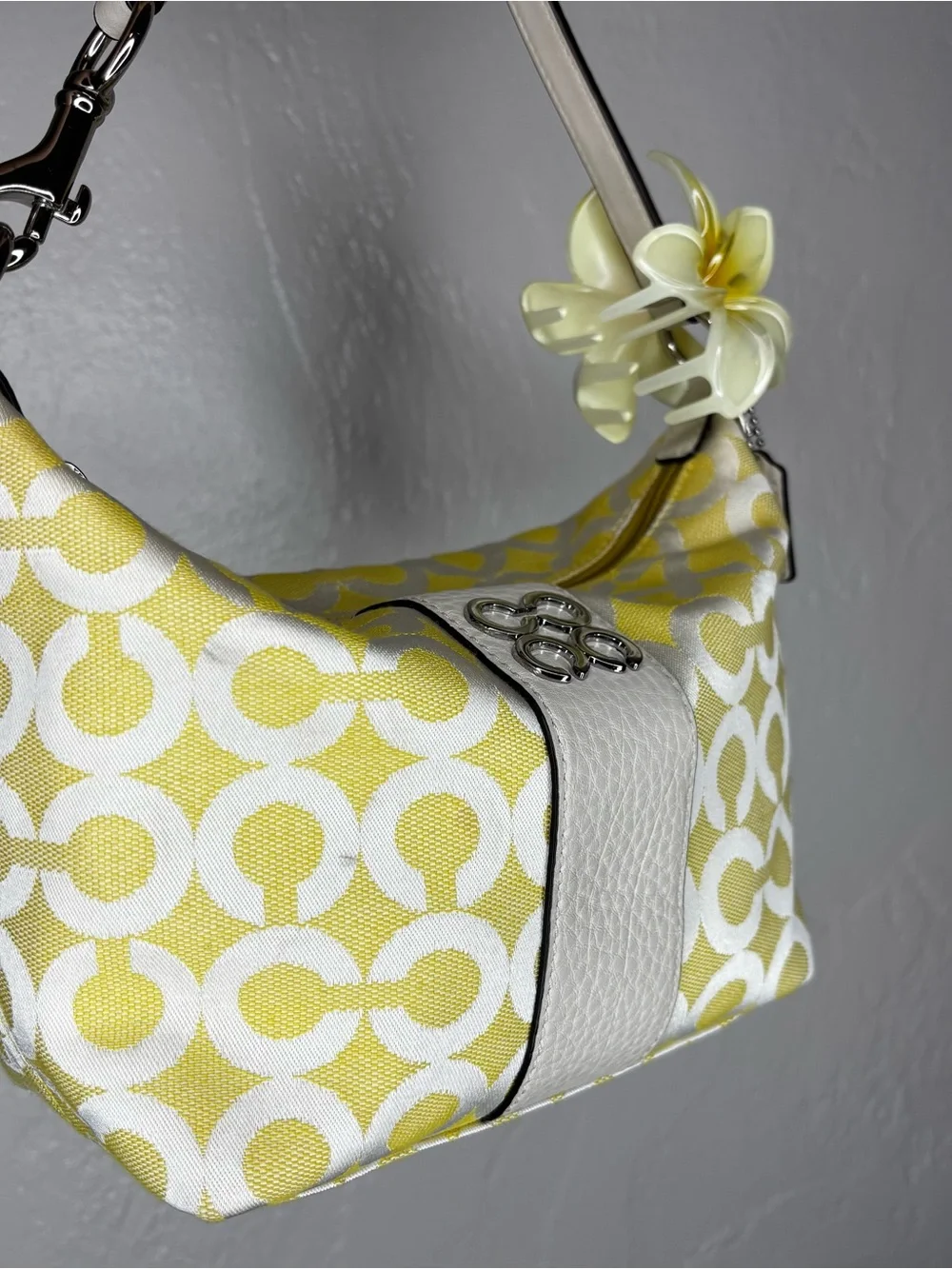 RAREEE Coach Julia Outline Op Art small shoulder bag  💛🤍